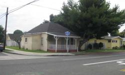 This 4 bedroom 2.5 baths home was built in 1913 & is on a corner lot. The house has dual paned windows, inside laundry & has easy access to the 5 Fwy. This Property is zoned RM-16(Multi-units). For interested buyers please check with the city of Buena
