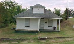 great rental property, 2 bedroom,1 bath with central heat and air. Call Ernie.
Listing originally posted at http