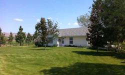 If you love gardening and open space, then this is the home for you. Very nice, well maintained home on 10 acres, w /6 acres leased through Sept. 2012. Irrigation rights w/ Quincy Irrigation District. Lots of flower/vegetable gardens and fruit trees on