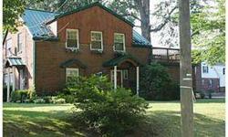 GREAT LOCATION, CORNER LOT, DECK OFF OF 3RD BEDROOM, SCREENED IN PORCH, MOVE IN READY!Listing originally posted at http
