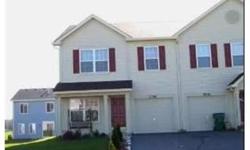 SPACIOUS DRAKE DUPLEX MODEL. LARGE MASTER BEDROOM WITH SITTING ROOM, WALK-IN CLOSET, AND MASTER BATH. 2ND FLOOR LAUNDRY, LIVING ROOM, DINNING ROOM, FAMILY ROOM OFF THE LARGE KITCHEN. CUL-DE-SAC LOCATION PLUS WONDERFUL POOL, TENNIS CLUBHOUSE COMMUNITY.