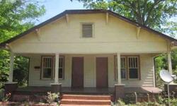 DUPLEX IN THE CARROLLTON CITY LIMITS. LIVE IN ONE SIDE AND RENT OUT THE OTHER. WALKING DISTANCE TO DOWNTOWN RESTAURANTS AND SHOPPING. THIS IS A FANNIE MAEListing originally posted at http