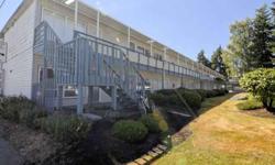 55 unit apartment complex in exceptional Everett location. Built in 1973 on nearly 1.5 acres. 54 units are 1 bedrooms w/490 sf +one larger 2 bedroom unit. Market rent on the 1 bedrooms is $600-$650 per month- this investment does more than just pencil!