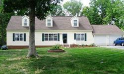 Custom built, one-owner home w/deeded access to james river.
Lynn Grimsley is showing 3152 Poplar Dr in Smithfield, VA which has 4 bedrooms / 3 bathroom and is available for $305000.00.
Listing originally posted at http