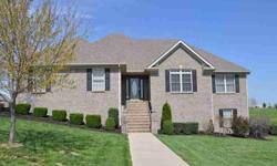 Gorgeous all brick ranch style home on full, finished walk-out basement.
Jennifer Mateyoke is showing this 4 bedrooms / 3 bathroom property in Richmond, KY. Call (859) 533-9427 to arrange a viewing.