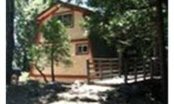 Yosemite in your backyard! Cozy mountain cabin just a stones throw from Yosemite National Park's south gate. Surrounded by National Forrest, you will enjoy peace and serenity with mountain views. This "A" frame type cabin is tri level with the bedrooms on