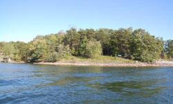 Beautiful Point Lot with 300 feet of shoreline. Very gentle slope. Gorgeous wide water views. New Alternative Septic Installation permit issued 2011.
Listing originally posted at http