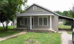 Small 2 bedroom, 1 bath starter home! New vinyl, large porches, shade trees. Within walking distance of everything.
Listing originally posted at http