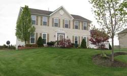 4986 Yellowwood Parkway Jamesville - Boulder Heights prestige will belong to you when you purchase this extraordinary home. You will love the floor plan of this home