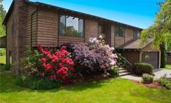 Warm and welcoming large split level home sitting on 1.68 acres of beautiful serene property.
Asset Realty is showing this 4 bedrooms / 2 bathroom property in Kenmore, WA. Call (425) 250-3301 to arrange a viewing.
Listing originally posted at http