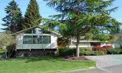 Located in the friendly and peaceful "Glenhaven" neighborhood of Everett on a beautifully landscaped corner lot this gorgeous, multi-level home boast 3+ bdrms and more than 2,600 sq.ft. of fabulous and functional living space. Upper level has formal