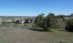 THIS IS A BEAUTIFUL EASY BUILD LOT IN THE SUMMIT IN PRESCOTT LAKES. THE MASTER PLANNED COMMUNITY OFFERS A WORLD CLASS FITNESS CENTER & BRAND NEW CLUB HOUSE & RESTAURANT ALONG WITH A HALE IRWIN PAR 72 CHAMPIONSHIP PRIVATE GOLF COURSE. THIS IS ONE OF THE