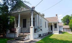 I was once...a single, presently I'm an 1895 sq ft raised cottage w/3 units under roof & a 647 sq ft garage apt. I sit on a large 57x150 lot. I'm just blocks away from Audubon Park, local restaurants, & local shopping. I have high ceilings, wood floors,