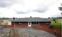 Extensive remodel completed on this solid, mid-century, brick ranch.
Julie R Baldino is showing this 3 bedrooms / 2 bathroom property in Battle Ground, WA.
Listing originally posted at http