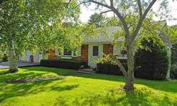 Large 5 beds three bathrooms home sitting in 1 of the most desirable neighborhoods in york.
Steven Weigel has this 5 bedrooms / 2.5 bathroom property available at 4 Sheru Ln in York, ME for $398500.00.