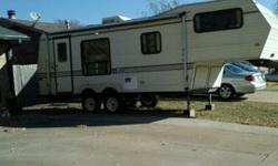 1990 Jayco 5th wheel. Bathroom with shower. 24 ft. Needs new awning. leaving alot of dishes, utensils and pans in camper. has new hot water heater.air and heating works great. Also have 5th wheel hookup.