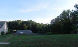 Excellent opportunity to build your home in a great neighborhood. Hidden Forest subdivision is close to Ellettsville, Bloomingtons westside & the State Road 37 for Indy commuters.
Listing originally posted at http