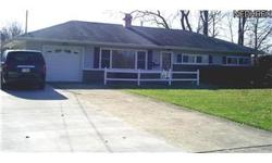 Bedrooms: 3
Full Bathrooms: 1
Half Bathrooms: 1
Lot Size: 0.22 acres
Type: Single Family Home
County: Mahoning
Year Built: 1958
Status: --
Subdivision: --
Area: --
Zoning: Description: Residential
Community Details: Subdivision or complex: Westgate Park,