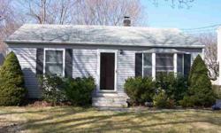 BEST VALUE IN DARIEN THIS CHARMING THREE BEDROOM RANCH IN A POPULAR IN TOWN NEIGHBORHOOD BOASTS THREE BEDROOMS AND ONE AND ONE HALF BATHS, AN EAT-IN-KITCHEN AND A MUDROOM.WALK TO TOWN, ENJOY ALL DARIEN HAS TO OFFER.
Listing originally posted at http