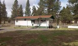 Cute and affordable vacation home. This is a 10 x 50 mobile, neat and tidy. Ramada covers home. 1/4 acre parcel. Gravel driveway. Nice clean lot to build on if you wish.
Listing originally posted at http