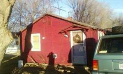 Nice little bungalow on !/4 acre. New roof, and paint. Needs a little TLC. will give $4000 credit for new appliances
Listing originally posted at http