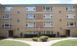 Wonderful 2 beds, one baths condominium unit. This unit features large living room with wood flooring. Helen Oliveri has this 2 bedrooms / 1 bathroom property available at 6104 N Damen Ave 1 in Chicago, IL for $48500.00.Listing originally posted at http