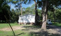 Qwant little place in the heart, of the city of Live Oak Fleetwood mobile with everything you need, Home has walkin closets in every bedroom ready to move into. Owner is ready to move on. Let talk.Listing originally posted at http