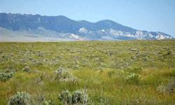 Power on site with huge mountain views! Great recreational area.