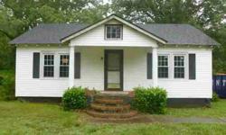 Great investment opportunity on this Ranch Style home, located in Powhatan County! This home features 3 bedrooms, 1 bath, eat-in kitchen, living room and a spacious sun room. Situated on an oversized, private lot, this home offers alot of possibilities.