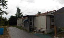 2 Bedroom/1 Bath manufactured home on 7 acres just off the Bluegrass Parkway.Listing originally posted at http