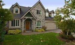 Stunning Stone/Cedar Mascord Craftsman Design in Desirable Area Minutes to Dntn Portland. The Main Level has Soaring Ceilings & Brazilian Cherry Floors, Granite Counters & 2nd 11X12 eat Area Off Kitchen. Great Room W/Blt-ins. Master Ste has a View & W-I