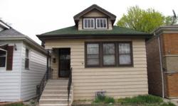 Cute starter home with 2 bedrooms & 1 bath. Close to public transportation, I-290. This is a short sale. As is.
Listing originally posted at http
