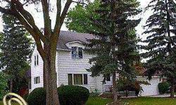 OWN A PIECE OF HISTORY IN THIS 1925 FARMINGTON HILLS COLONIAL. HARDWOOD FLOORINGS THROUGH-OUT. NICE LARGE LOT AND ATTACHED GARAGE. LARGE ROOM SIZES. CONVEINTENTLY LOCATION. HOME NEEDS SOME REPAIRS FROM WATER DAMAGE, BUT HAS GOOD BONES. ** AS-IS SALE, ALL
