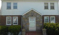 3 FAMILY HOUSE LOCATED IN QUIET RES AREA. CLOSE TO NYC TRANS AND MAJOR HIGHWAYS. 1ST FLR MAIN UNIT; LIV RM, EAT IN KIT, 2 BED, 1 FULL BTH AND ACCESS TO FULL BASMNT. 2ND FLR