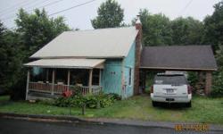This 3 bedroom, 2 bath home sits on a .29+/- acre city lot. This home is close to town has an attached 1 car carport and a 1 car detached garage with 2nd story storage.
Listing originally posted at http