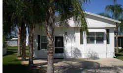 Move in ready! Furnished, fishing, close to shopping, many activities, very secure. Excellent condition!