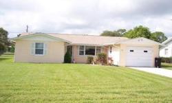 Great 2 bedroom home in Sebring Hills. Has open floor plan with dining room area and breakfast bar in kitchen. Oversized bedrooms with the Master B/R measuring 19X15 that also has a sliding glass door leading to the screened back porch. Back yard is