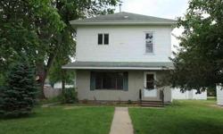 Spacious 2 story in Lyle, MN. 3 bedrooms, 2 baths, new appliances, flooring and more. Huge 2+ stall garage makes this an unbeatable buy. Seller will pay $3000 towards buyer's closing costs with full price offer.
Listing originally posted at http