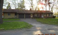 SPLIT RANCH WITH ADDITIONAL LIVING QUARTERS. 2 KITCHENS, LIVING ROOMS AND GARAGES. MAIN HOUSE WITH 2 BEDS AND 1.5 BATHS, GUEST SUITE WITH 1 BED AND 1 BATH. HOME ALSO FEATURES AN ENCLOSED PORCH, FIREPLACE AND A SHED.
Listing originally posted at http