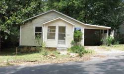 POSSIBLE OWNER FINANCING on this 2 bedroom 1 bath home. Great location close to Lyon College. Home has new carpet, Paint, and light fixtures.
Listing originally posted at http