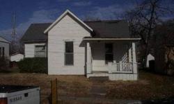 Great location for your college student. Dead end street. Clean and ready to go!
Listing originally posted at http