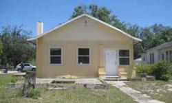 Opportunity to Invest near Sebring Courthouse and Downtown Sebring. Corner Lot. 2 Buildings - house plus 400 sq ft Guest Cottage currently rented $300/mo. Zoned R3.
Listing originally posted at http