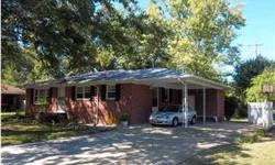 THREE BEDROOM BRICK, KITCHEN DINING ROOM COMBINATION. CORNER LOT WITH SHADE, CENTRAL HEAT & AIR, CARPORT. CLOSE TO SCHOOLS AND DOWNTOWN.
Bedrooms: 3
Full Bathrooms: 1
Half Bathrooms: 1
Lot Size: 0 acres
Type: Single Family Home
County: Marshall
Year