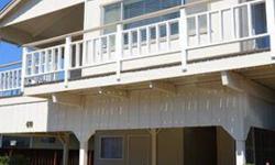 Great beach home 2 blocks to Beachgate trail and the stairs down to Seacliff Beach State Park, Pier and the Cement ship. Walk for miles on white sandy beach. Close to New Brighton Beach State Park, RioDelMar beach and quaint village of Capitola. Beach &