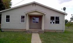 This i s a very spacious home. There is plenty of room to grow here. Alyssa Price is showing this 5 bedrooms / 1 bathroom property in Frankfort, OH.Listing originally posted at http