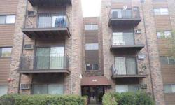 Two beds, 2 bathrooms condominium unit with lots of potential!
Helen Oliveri has this 2 bedrooms / 2 bathroom property available at 8905 N Knight Ave 311 in Des Plaines, IL for $64500.00.
Listing originally posted at http