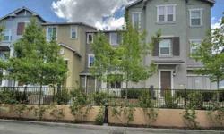 Gorgeous 5 year old TownHome in Desirable Bedford Square, built by Pulte Homes Open floor plan for this beautifully spacious unit, situated perfectly near downtown Mountain View. Close to everything but in a lovely, quiet , middle of the complex location.