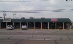 AWESOME LOCATION DIRECTLY ACROSS FROM MALL! TONS OF TRAFFIC AND GREAT VISIBILITY. PRICE IS BUSINESS ONLY BUT INCLUDES ALL COOKING EQUIPMENT, AND RESTAURANT FIXTURES. NICE BIG BUILDING IN PREMIER LOCATION! CURRENT LEASE IS $6,000 MONTH FOR APPROXIMATELY