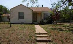 Cozy Southern Comfort in South Abilene. This home is a great starter, great for investment property for College students, or someone who wants to downsize. You will love the true hardwood floors in living and bedrooms. This home is a charmer. Great corner