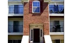 Pursue to short sale, price subject to lender's approval. Beautiful, bright & spacious 2br condo with open kitchen, pergo floors and track lights. Large master bedroom with private bath. Laundry in unit. Great location. Near 294 expressway, shopping, and